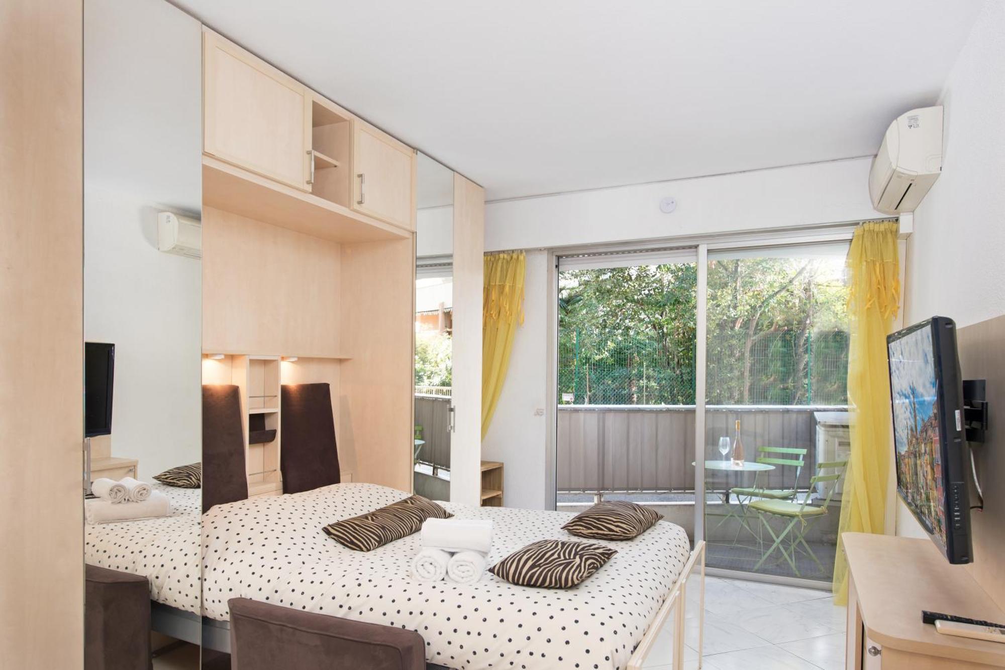 Cosy Studio - Residence Front De Mer - Menton Exterior photo